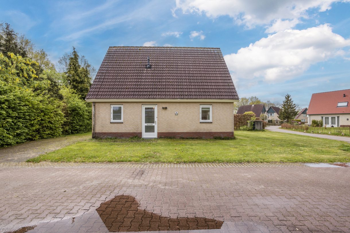 Te koop: Foto Woonhuis aan de Warmenbossenweg 3-16 in Schoonloo