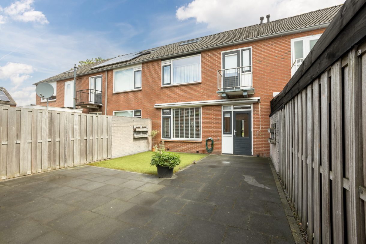 Te koop: Foto Woonhuis aan de Hortensiastraat 6 in Bovensmilde