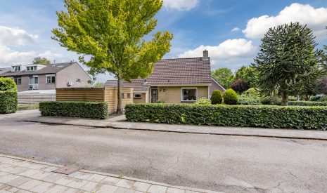 Te koop: Foto Woonhuis aan de Esdoornlaan 2 in Bovensmilde