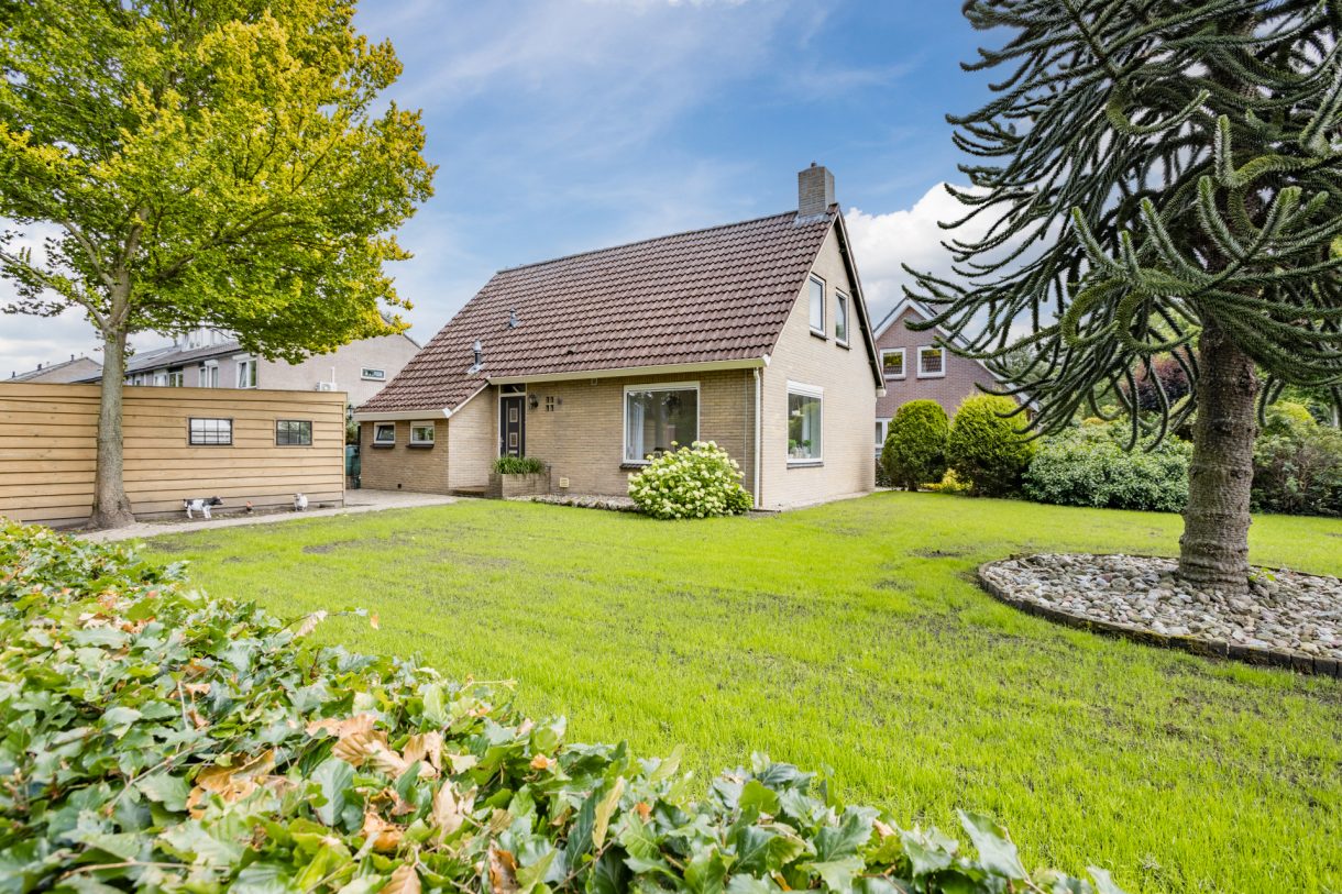 Te koop: Foto Woonhuis aan de Esdoornlaan 2 in Bovensmilde