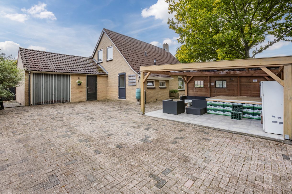 Te koop: Foto Woonhuis aan de Esdoornlaan 2 in Bovensmilde