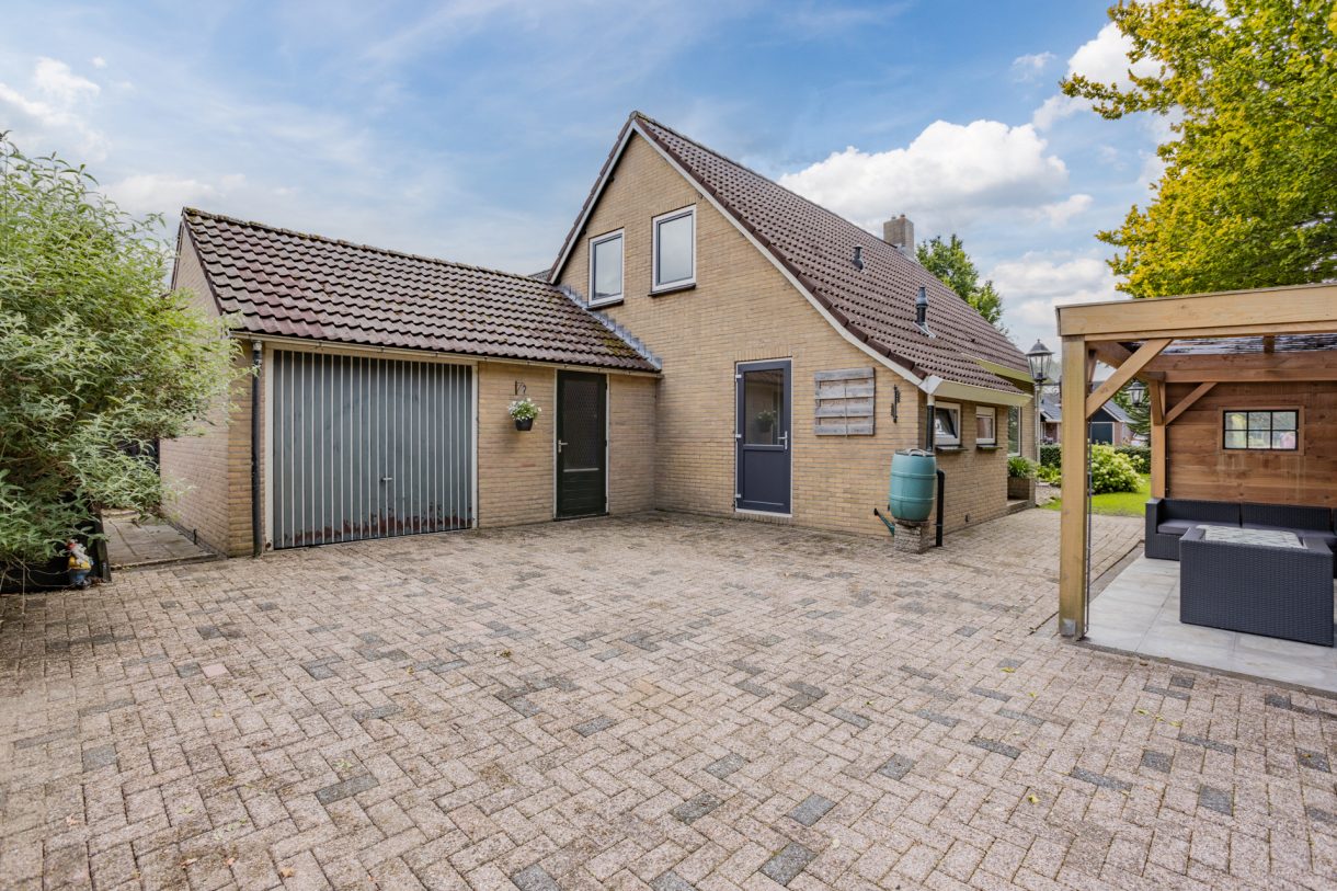 Te koop: Foto Woonhuis aan de Esdoornlaan 2 in Bovensmilde