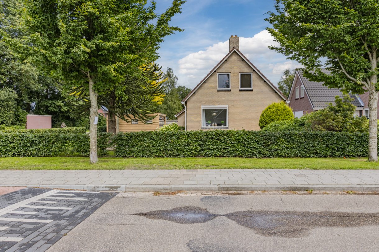Te koop: Foto Woonhuis aan de Esdoornlaan 2 in Bovensmilde