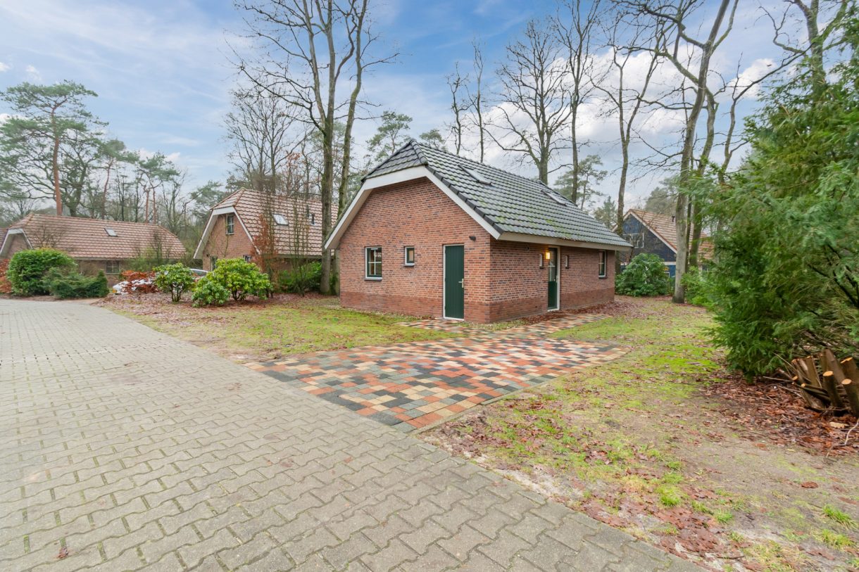 Te koop: Foto Woonhuis aan de Hof van Halenweg 2-141 in Hooghalen