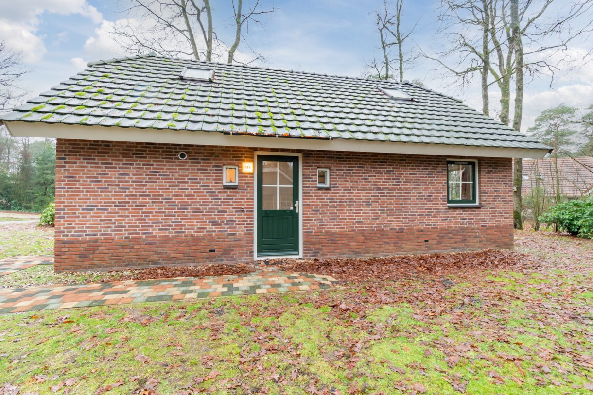 Te koop: Foto Woonhuis aan de Hof van Halenweg 2-141 in Hooghalen