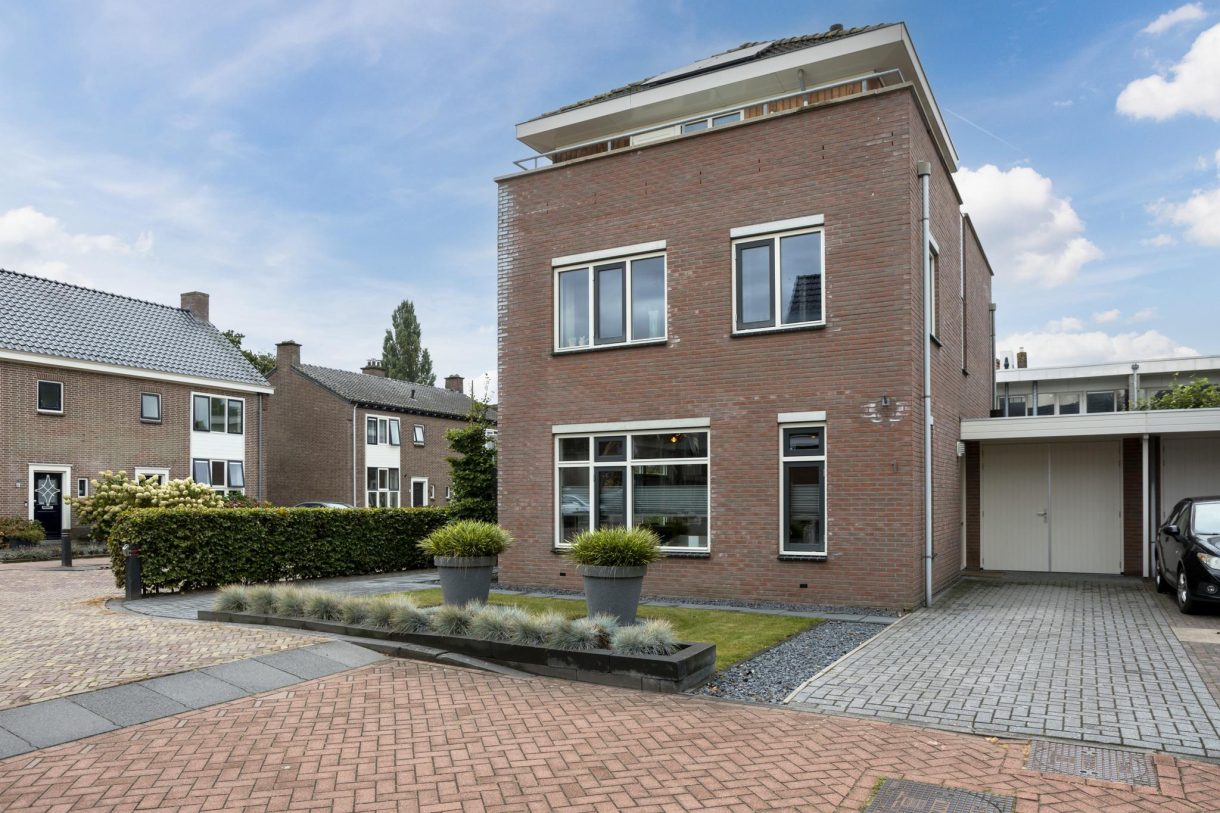 Te koop: Foto Woonhuis aan de Bruggemaet 1 in Beilen