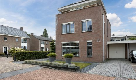 Te koop: Foto Woonhuis aan de Bruggemaet 1 in Beilen