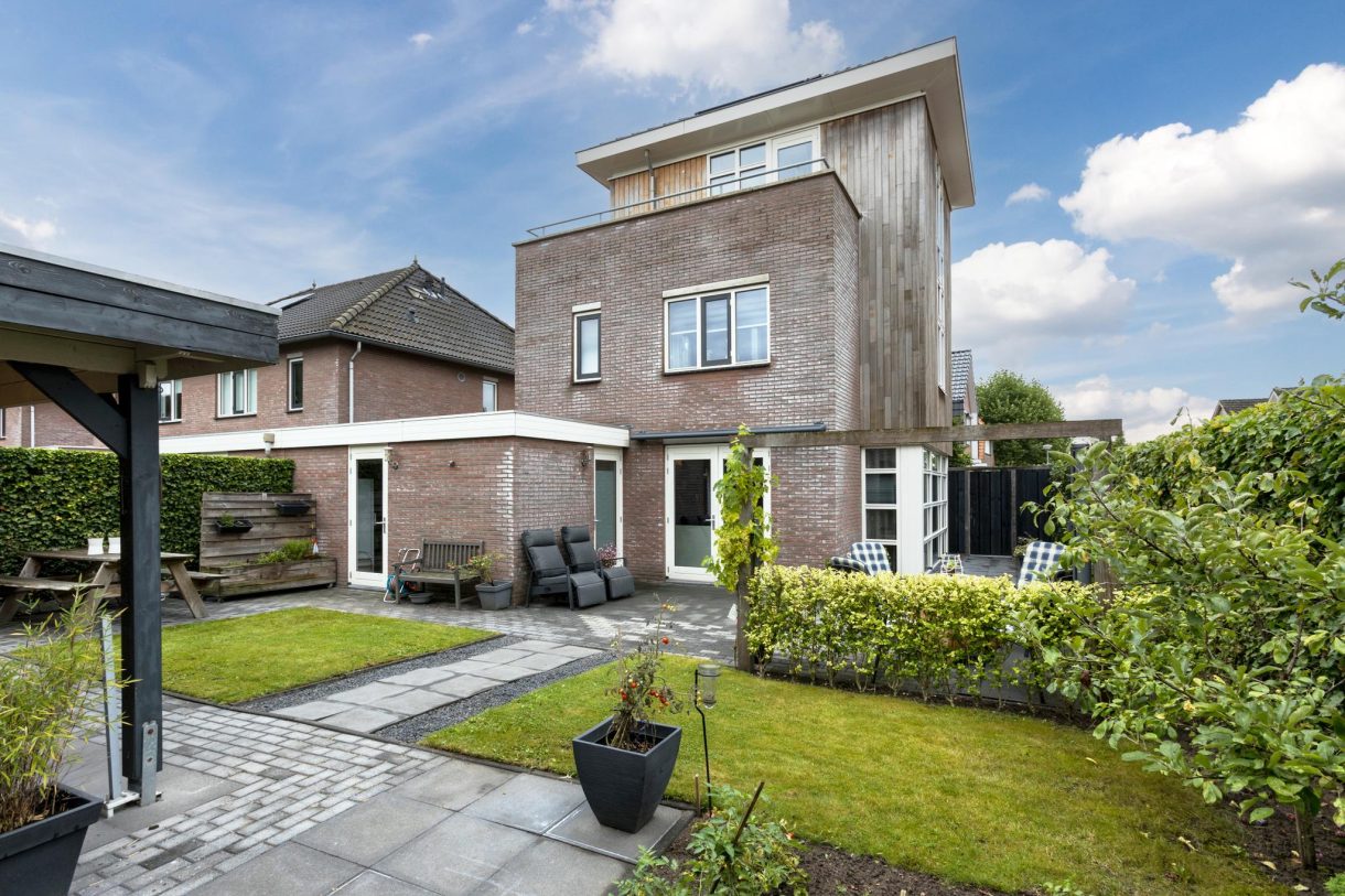 Te koop: Foto Woonhuis aan de Bruggemaet 1 in Beilen