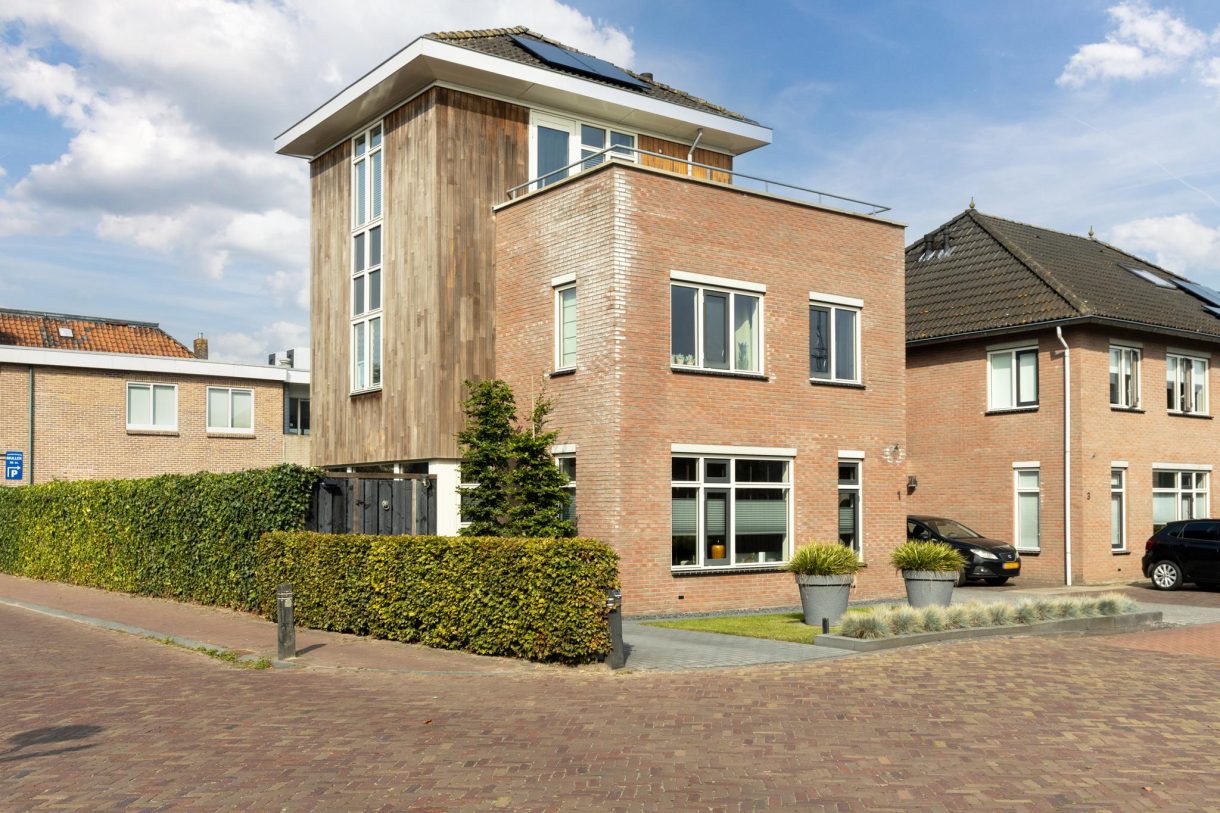 Te koop: Foto Woonhuis aan de Bruggemaet 1 in Beilen