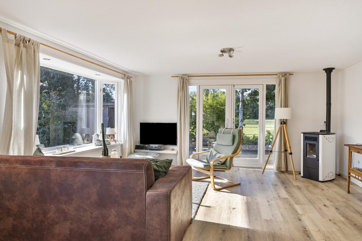 Te koop: Foto Woonhuis aan de Jannes Brugginkweg 2-345 in Hoogersmilde