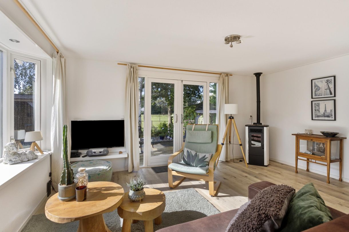 Te koop: Foto Woonhuis aan de Jannes Brugginkweg 2-345 in Hoogersmilde