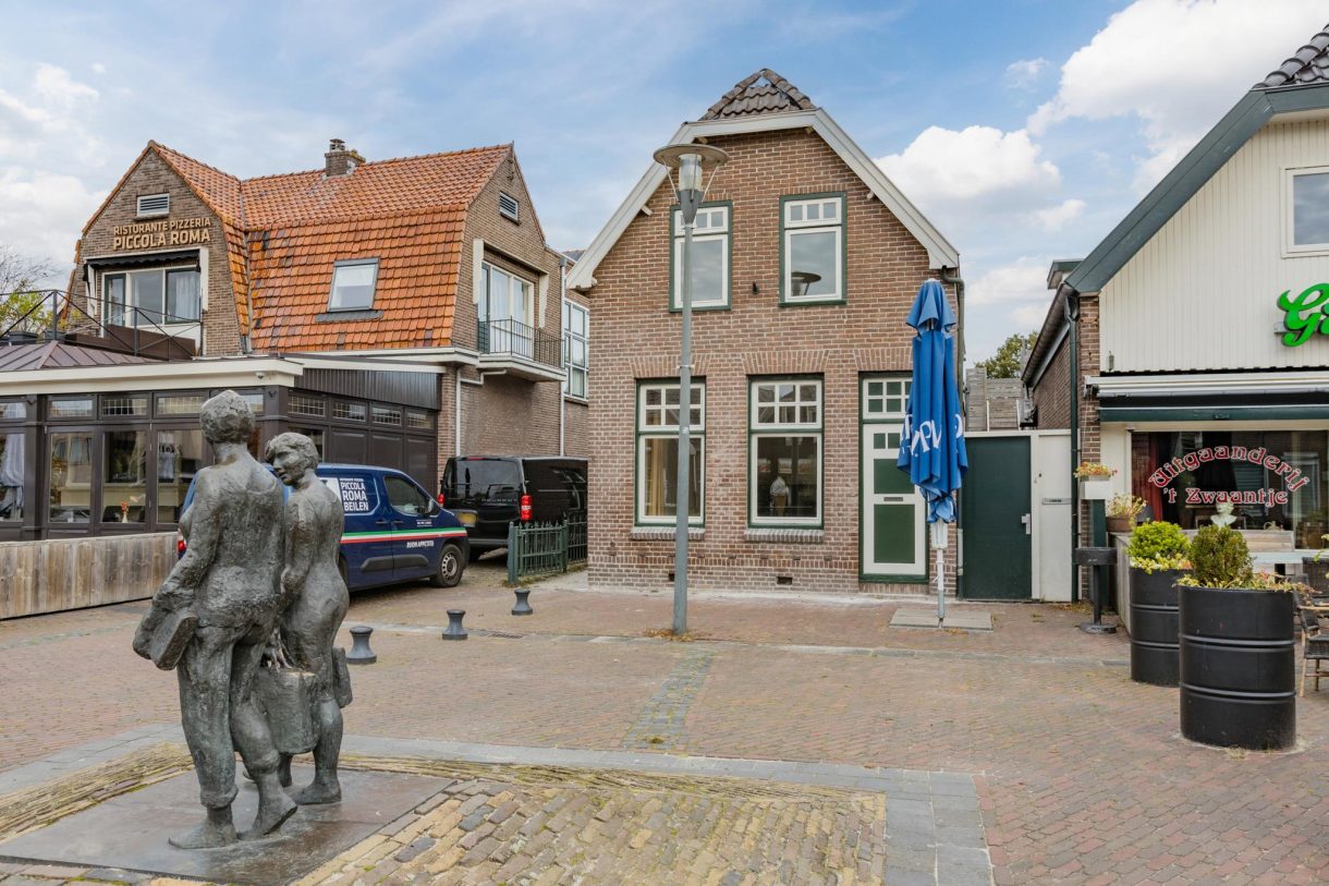 Te koop: Foto Woonhuis aan de Markt 3 in Beilen