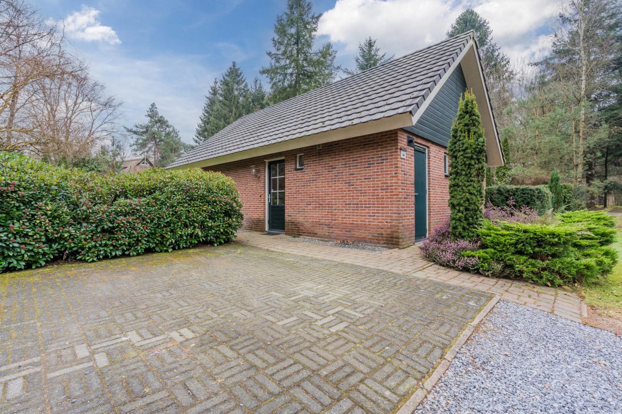 Te koop: Foto Woonhuis aan de Hof van Halenweg 2-346 in Hooghalen