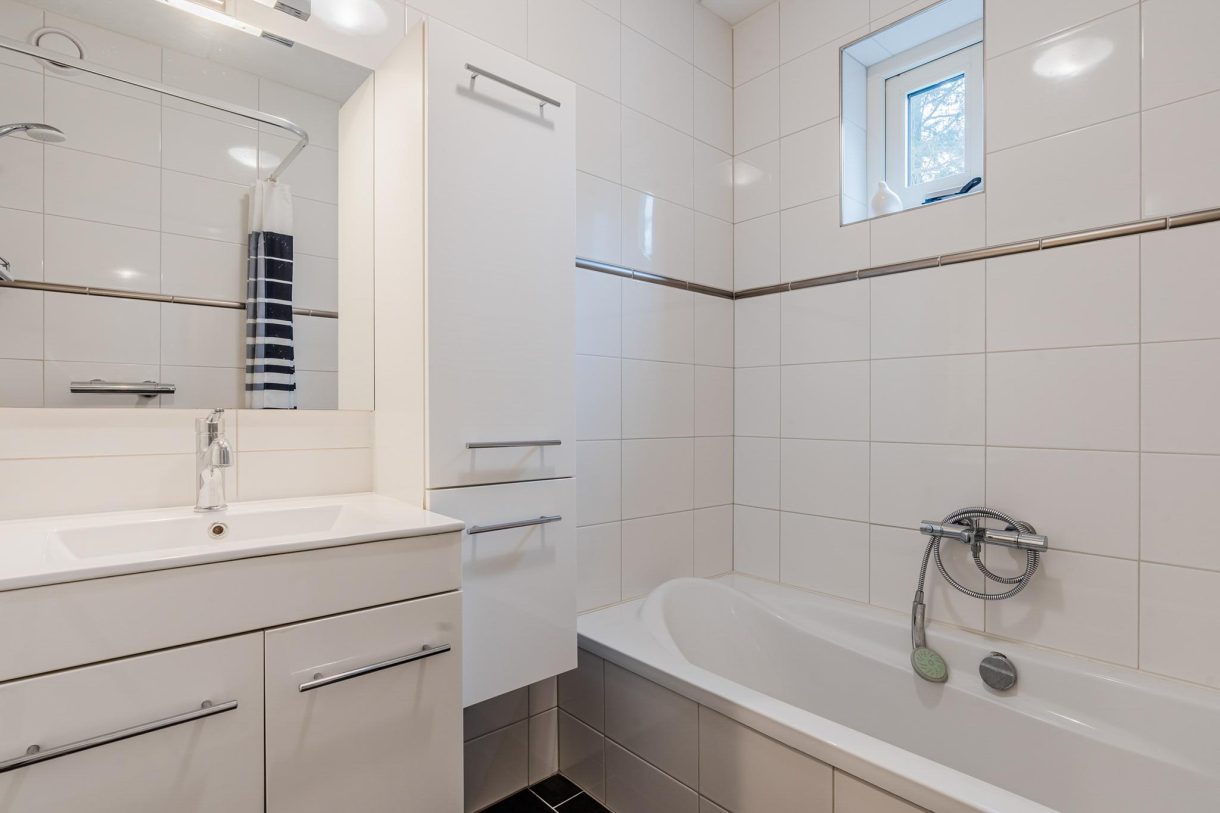 Te koop: Foto Woonhuis aan de Hof van Halenweg 2-346 in Hooghalen