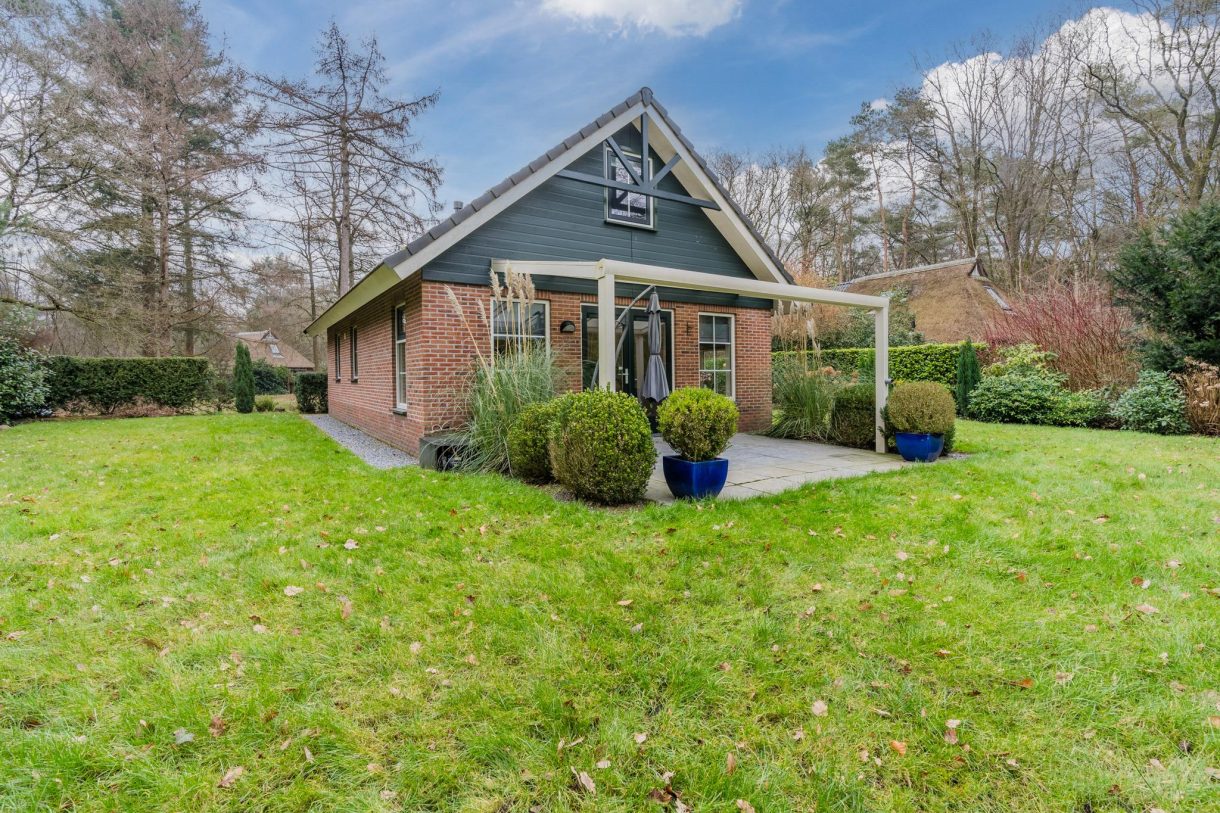 Te koop: Foto Woonhuis aan de Hof van Halenweg 2-346 in Hooghalen