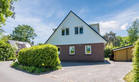 Te koop: Foto Woonhuis aan de Wijsterseweg 15-19 in Spier