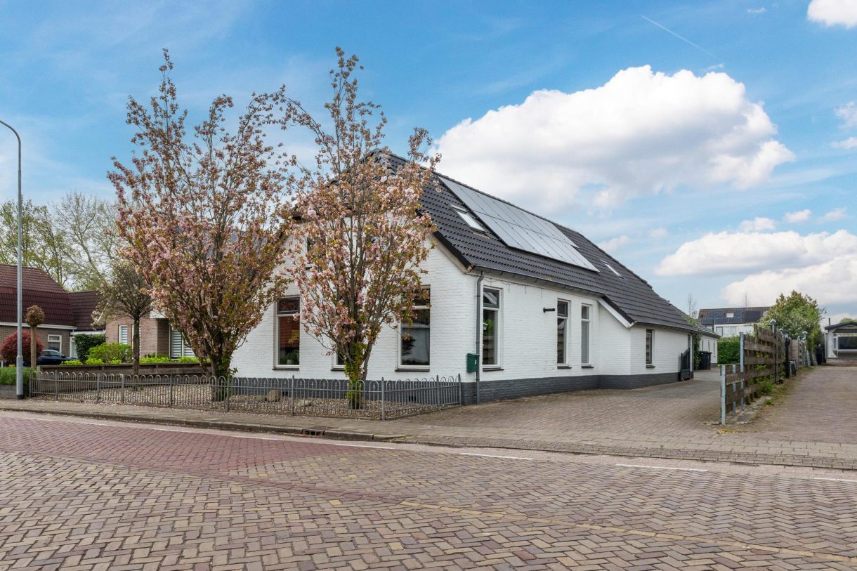 Te koop: Foto Woonhuis aan de Asserweg 8 in Beilen