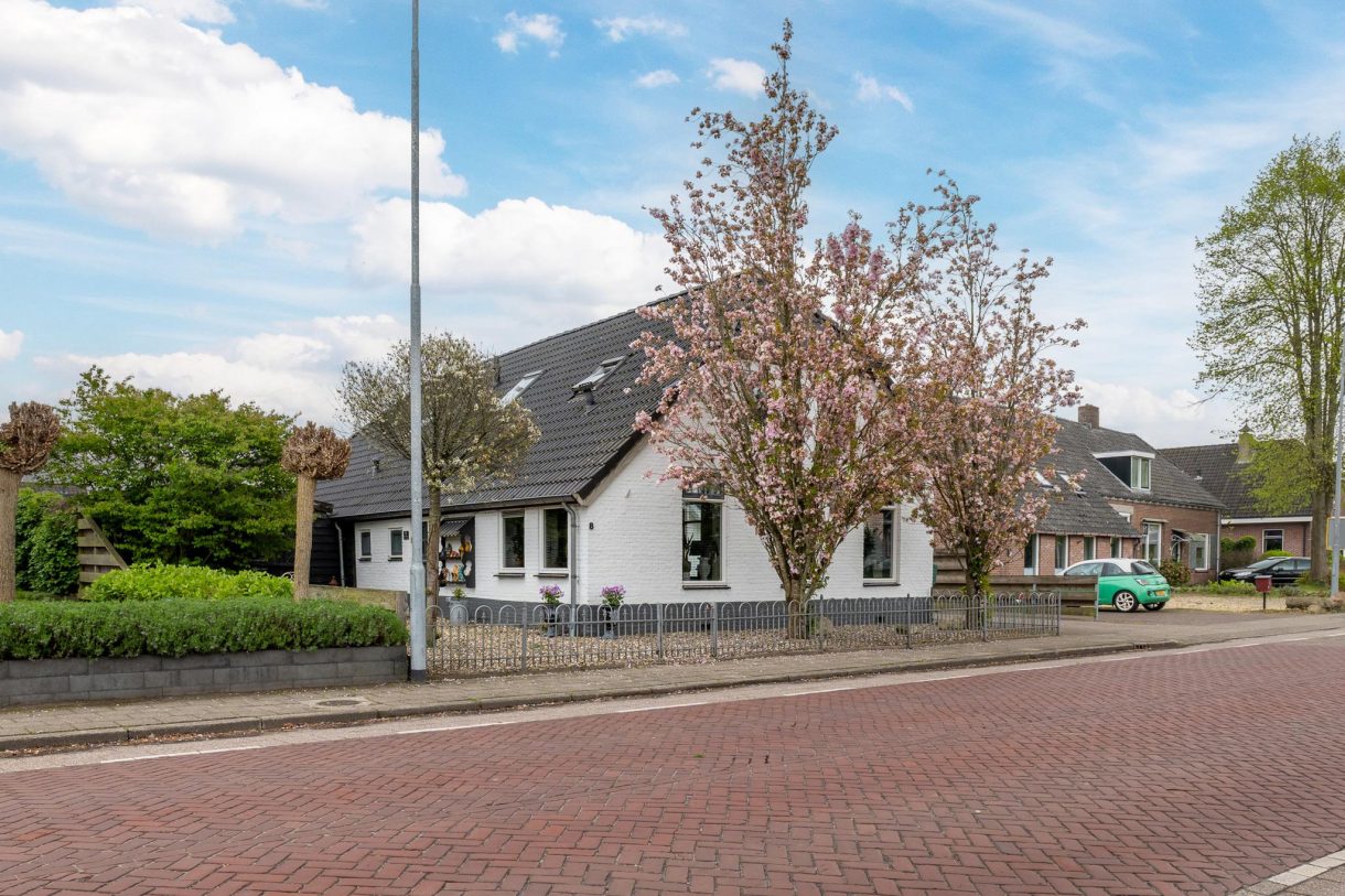 Te koop: Foto Woonhuis aan de Asserweg 8 in Beilen