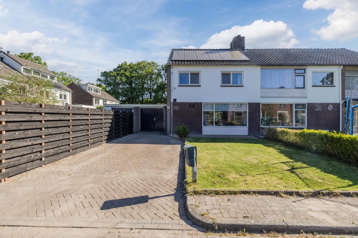 Te koop: Foto Woonhuis aan de Lindelaan 1 in Smilde